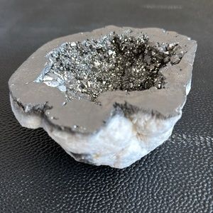 Kendra Scott Stone Decor